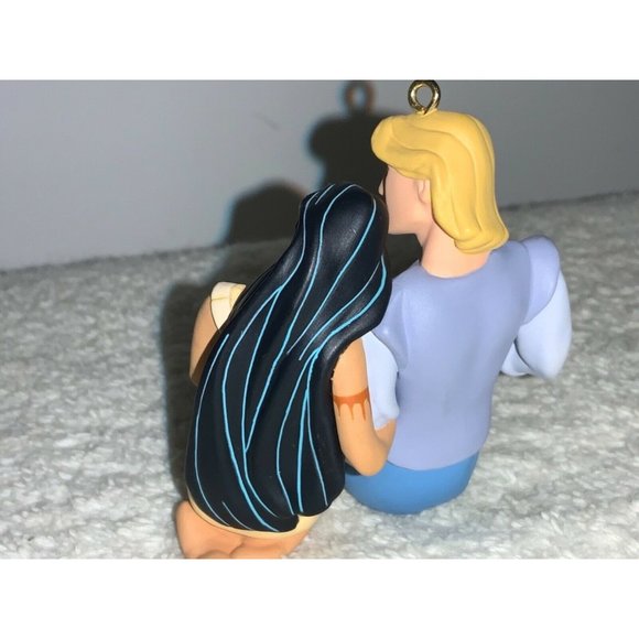 Hallmark Keepsake Christmas Ornament Disney's Pocahontas and Captain John Smith - Picture 4 of 9